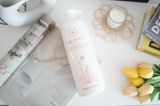 프리[닥터문] 유산균 락토케어 질경초 여성청결제 1000ml (젤타입) — 5점을 준 리뷰어가 2022년 5월 올린 사용 사진