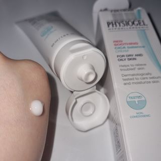 피지오겔 레드수딩 시카밸런스 크림 50ml — 4점을 준 리뷰어가 2022년 4월 올린 사용 사진