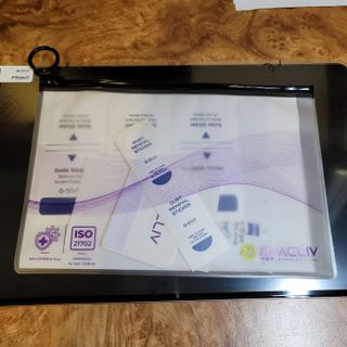 아클리브 Premium 항균 항바이러스 액정 보호필름(iPad) — 5점을 준 리뷰어가 2022년 10월 올린 사용 사진
