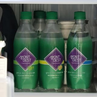 몽베스트 Montbest with Sparkling water Plain 20병 — 5점을 준 리뷰어가 2021년 11월 올린 사용 사진
