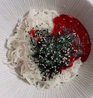 [한면원] 비빔국수 2인분 — 5점을 준 리뷰어가 2022년 8월 올린 사용 사진