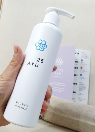 AYU25[아유트웬티파이브]피부 진정, 보습 와일즈 로즈 핸드워시 — 5점을 준 리뷰어가 2021년 4월 올린 사용 사진