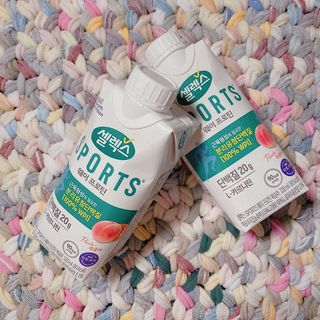 셀렉스스포츠 셀렉스 스포츠 웨이 프로틴 복숭아_ 330ml x 12팩 — 3.5점을 준 리뷰어가 2021년 10월 올린 사용 사진