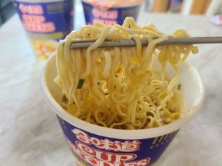NISSIN 닛신 컵누들  4종 - 씨푸드오리지날, 씨푸드 스파이시, 씨푸드 커리, 씨푸드 XO소스 — 5점을 준 리뷰어가 2021년 10월 올린 사용 사진