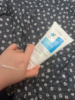 랑벨 수퍼내츄럴 아쿠아 수딩 크림 100ml — 5점을 준 리뷰어가 2022년 4월 올린 사용 사진