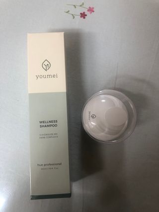 유메이 웰니스 샴푸 + 유메이 스칼프 브러쉬 — 5점을 준 리뷰어가 2022년 4월 올린 사용 사진