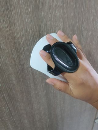 온가족 시원한샴푸 깨끗한두피 샴푸브러쉬 두피스케일링 히트팡블랙에디션 — 5점을 준 리뷰어가 2021년 8월 올린 사용 사진