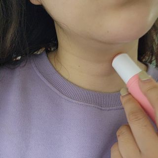 스킨큐어 산다화 카멜리아 안티 링클 멀티밤 — 5점을 준 리뷰어가 2022년 11월 올린 사용 사진