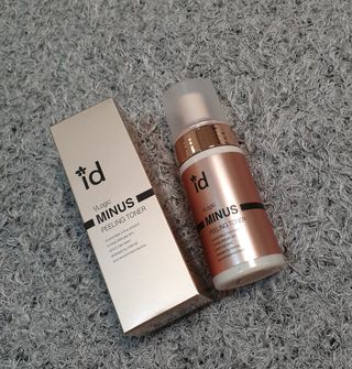 아이디플라코스메틱 아이디 브이로직 마이너스 필링 토너 110ml — 5점을 준 리뷰어가 2022년 1월 올린 사용 사진