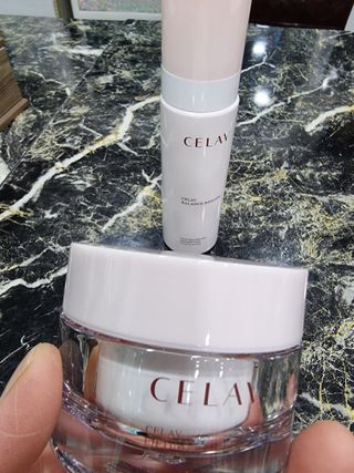 프리마인 바르기만 하면 철벽 스킨케어+24시간 마스크팩 효과. 셀라브 리제너레이팅 시스템 부스터+크림 세트 — 5점을 준 리뷰어가 2023년 7월 올린 사용 사진
