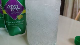 몽베스트 Montbest with Sparkling water Lemon OR Lime 20병(랜덤) — 5점을 준 리뷰어가 2022년 8월 올린 사용 사진