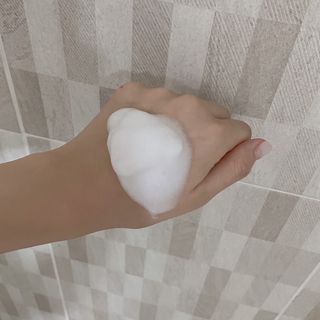블룸비 거품 두피 샴푸 — 5점을 준 리뷰어가 2022년 7월 올린 사용 사진