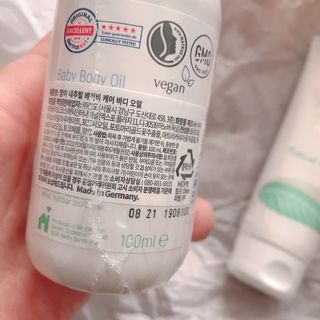 mom e 맘이 내추럴 베이비 케어 크림+바디오일 — 4점을 준 리뷰어가 2021년 1월 올린 사용 사진