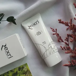 렉스리 데일리 톤업 크림 Rexri Daily Tone Up Cream — 5점을 준 리뷰어가 2022년 9월 올린 사용 사진