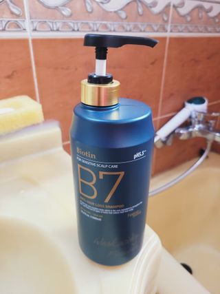 [포레스트스토리] 탈모증상완화 샴푸 1,000ml — 5점을 준 리뷰어가 2022년 3월 올린 사용 사진