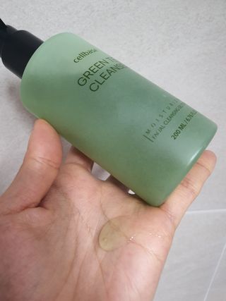 프리마인 메이크업과 들뜨는 각질까지 한방에 깐달걀로! 순하기까지한 셀베이스 그린티클렌저(200ml) — 5점을 준 리뷰어가 2023년 2월 올린 사용 사진