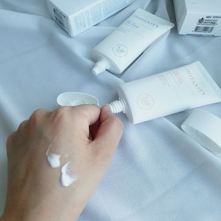 보타니티 촉촉수분자차 아쿠아핏 선 에센스 50ml + 보송톤업자차 징크 선 로션 50ml SPF50+ PA++++ (4/25) — 5점을 준 리뷰어가 2022년 5월 올린 사용 사진