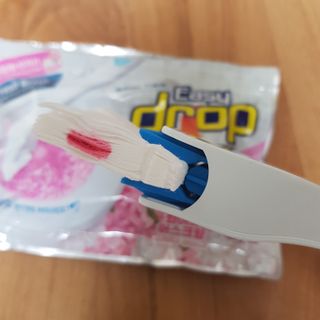 이지드롭 핸들+리필세트 변기청소 화장실세제 화장실찌든때 내가키운다 이지현 변기청소 미우새 청소용품 — 5점을 준 리뷰어가 2022년 2월 올린 사용 사진