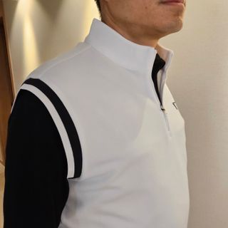 [네이버] 다운블로우 남자 기능성 골프웨어 여름 냉감 쿨링 이너 티셔츠 DB3000M (블랙) — 5점을 준 리뷰어가 2024년 12월 올린 사용 사진