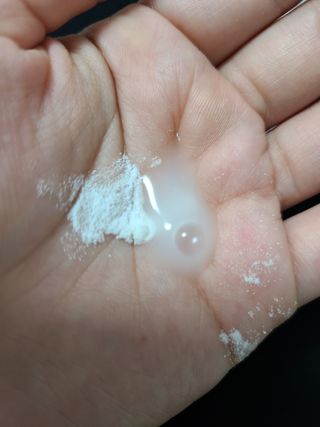 [유니자르] 엘라스틴 저분자 콜라겐95 + 칼라민 100 — 4점을 준 리뷰어가 2021년 11월 올린 사용 사진