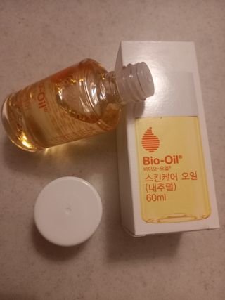 바이오오일 [바이오-오일] 스킨케어 오일 내추럴 60ml — 5점을 준 리뷰어가 2021년 11월 올린 사용 사진