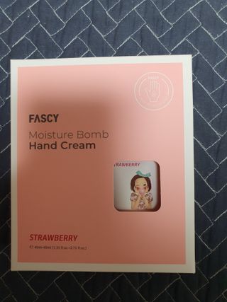 파시 FASCY 高保湿ハンドクリーム40ml+80ml セット — 4점을 준 리뷰어가 2021년 5월 올린 사용 사진