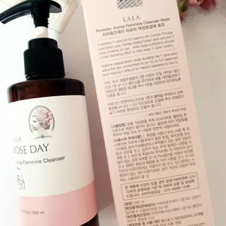 라라로즈데이 시즌2 여성청결제 200ml 아로마 페미민 클렌저, 독일더마인증 — 5점을 준 리뷰어가 2021년 8월 올린 사용 사진