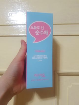IO 아이오 오늘도 넌 순수해 - 약산성 클렌징폼 — 5점을 준 리뷰어가 2021년 2월 올린 사용 사진