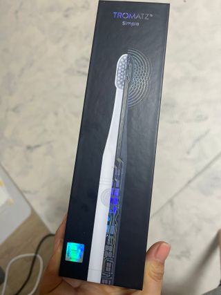 트로마츠 심플 미세전류 칫솔 — 3.5점을 준 리뷰어가 2022년 5월 올린 사용 사진