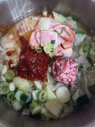 프레시지 *구매평/[쵸이닷직원食당]이태원식부대찌개_455G — 5점을 준 리뷰어가 2025년 11월 올린 사용 사진