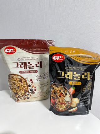 씨알푸드 씨알로 그래놀라 2종 후르츠+크랜베리 아몬드 — 5점을 준 리뷰어가 2022년 7월 올린 사용 사진