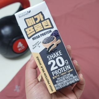 바디랩 프로틴음료 단백질쉐이크 메가프로틴 — 4.5점을 준 리뷰어가 2022년 4월 올린 사용 사진