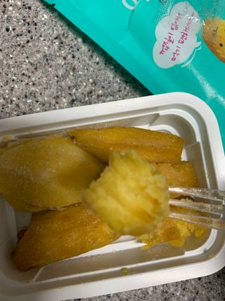 해뜨온 껍질없는 한입아이스 군고구마 120g x 4개 — 5점을 준 리뷰어가 2021년 9월 올린 사용 사진