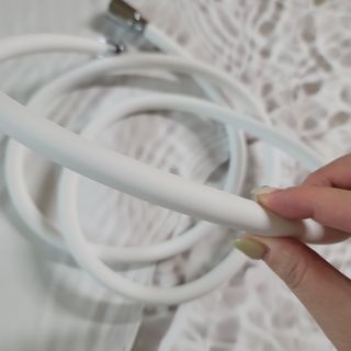 바디빔 물때방지 샤워 호스 2m 꼬임방지 PVC 튜브 — 5점을 준 리뷰어가 2022년 4월 올린 사용 사진