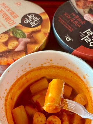 나우  [요리궁리] B타입 ( 매콤, 치즈, 매콤까르보 ) 꽃떡볶이 6개입 세트 — 5점을 준 리뷰어가 2025년 3월 올린 사용 사진
