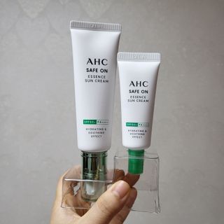 [AHC] 세이프온 에센스 선크림 올리브영 스페셜 증정 기획세트 — 5점을 준 리뷰어가 2022년 6월 올린 사용 사진
