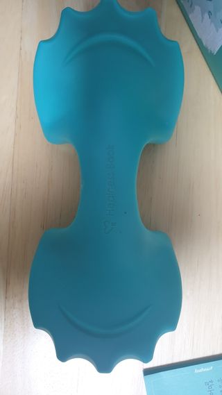 힐니스북 [힐마이넥]   거북목 통증완화를 위한 휴대용 목 안마기 — 4점을 준 리뷰어가 2022년 12월 올린 사용 사진