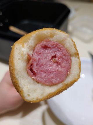 오마뎅 한우핫도그 — 5점을 준 리뷰어가 2021년 5월 올린 사용 사진