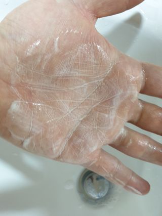 코매료 노폐물 제거 & 각질 관리 도자기     피부 홈케어  (세안 2종) — 5점을 준 리뷰어가 2024년 2월 올린 사용 사진