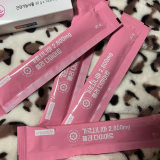 주식회사 얼굴반쪽 [얼굴반쪽 가르시니아 2,800mg] x 14포 1주 젤리 다이어트 보조제 체지방감소 — 5점을 준 리뷰어가 2021년 12월 올린 사용 사진