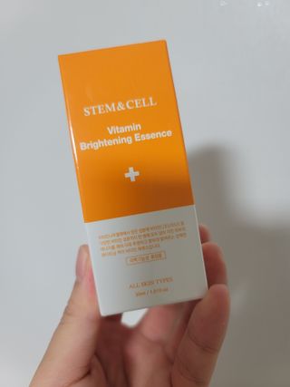 체르엠 스템앤셀 비타민 브라이트닝 에센스 30ml 1개 — 5점을 준 리뷰어가 2021년 12월 올린 사용 사진