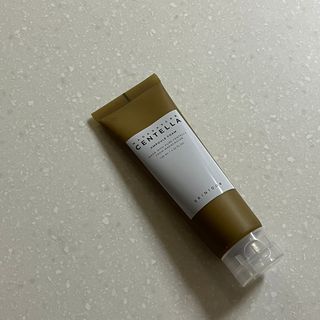 스킨1004 [SKIN1004] 마다가스카르 센텔라 앰플 폼 125ml — 5점을 준 리뷰어가 2024년 9월 올린 사용 사진
