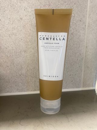 스킨1004 [SKIN1004] 마다가스카르 센텔라 앰플 폼 125ml — 5점을 준 리뷰어가 2024년 9월 올린 사용 사진