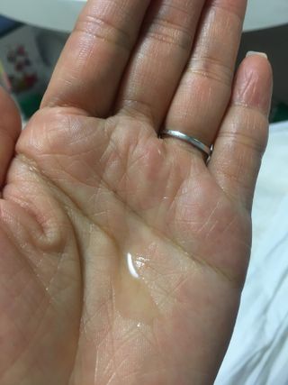유니베르소 산소앰플 7일 집중케어 앰플 — 4.5점을 준 리뷰어가 2021년 4월 올린 사용 사진