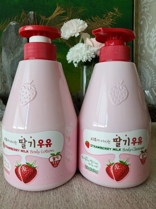 [과일나라] 피부가 마시는 딸기우유 바디클렌저&바디로션 — 5점을 준 리뷰어가 2022년 2월 올린 사용 사진