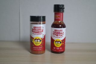 [서울시스터즈] 김치시즈닝 국내 최초 뿌려먹는 김치파우더 100g 1개+ 신제품 고추장 핫소스 185g 1개 — 5점을 준 리뷰어가 2021년 10월 올린 사용 사진