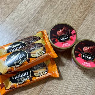 롯데제과 본젤라또 비스킷&바닐라카라멜바, 본젤라또 베리쇼콜라컵 — 5점을 준 리뷰어가 2021년 11월 올린 사용 사진