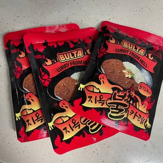불타 지옥불카레 불지옥맛 180g x 3봉 — 4.5점을 준 리뷰어가 2021년 6월 올린 사용 사진
