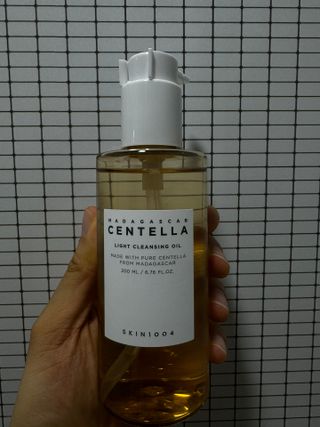 스킨1004 [SKIN1004] 마다가스카르 센텔라 라이트 클렌징 오일 200ml — 4.5점을 준 리뷰어가 2024년 7월 올린 사용 사진