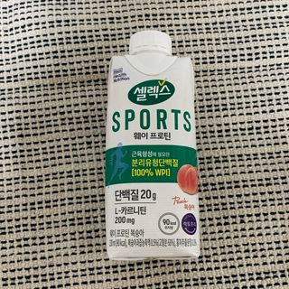 셀렉스스포츠 셀렉스 스포츠 웨이 프로틴 복숭아_ 330ml x 12팩 — 2.5점을 준 리뷰어가 2021년 7월 올린 사용 사진